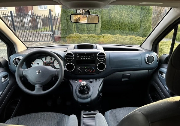 Peugeot Partner cena 23800 przebieg: 144000, rok produkcji 2008 z Kamień Krajeński małe 497